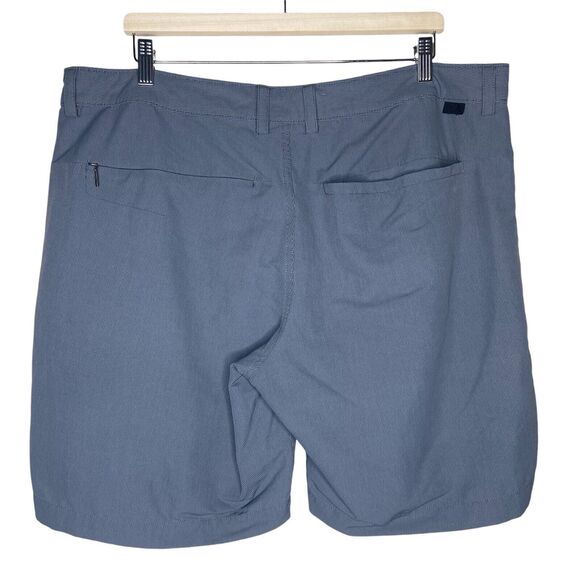 The North Face Men’s Shorts Size 40 Gray Pockets Zipper Logo Outdoors Preppy - Picture 10 of 10